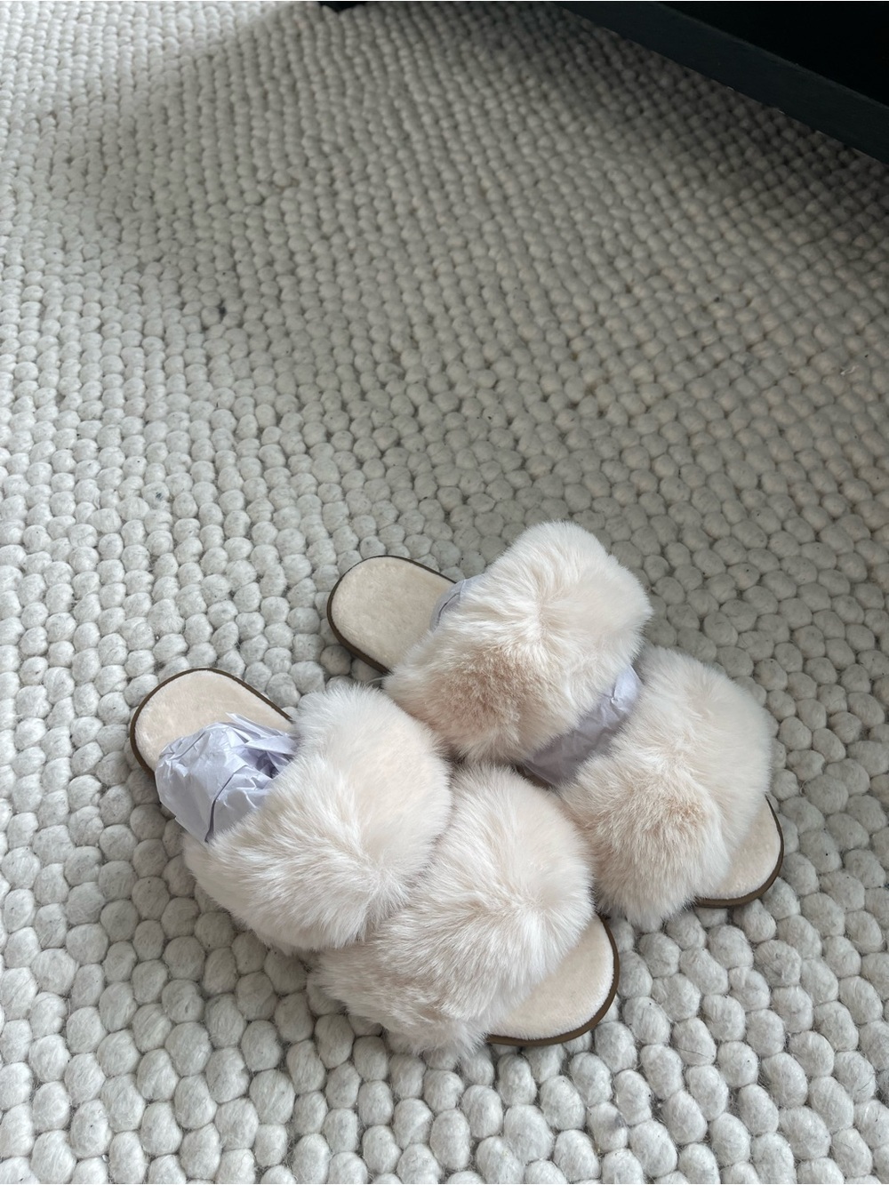 LOFT Plush Faux Fur Slide Sandals in Cream